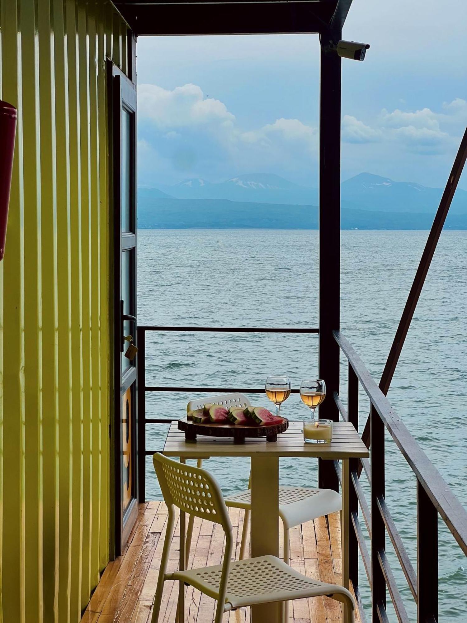 Altitude 1900 Dive Resort - Sevan Lake Chambarak Buitenkant foto
